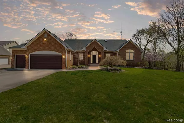 Farmington Hills, MI 48331,28468 SCHROEDER Street