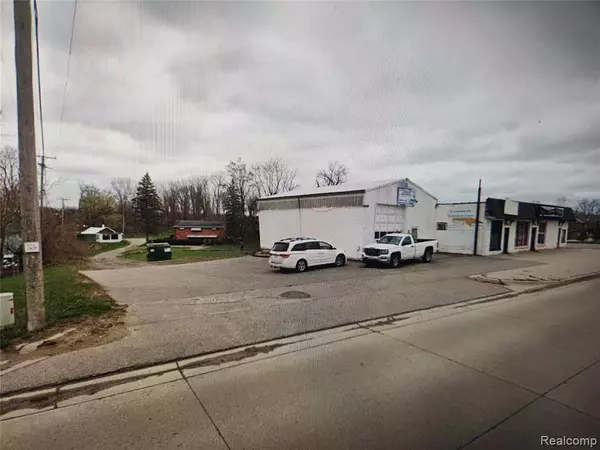10603 Grand River Road, Brighton, MI 48116
