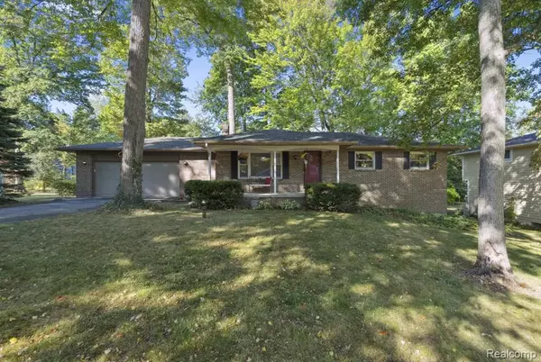 5955 Chickadee Lane, Clarkston, MI