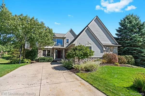 Novi, MI 48377,44847 Larkspur