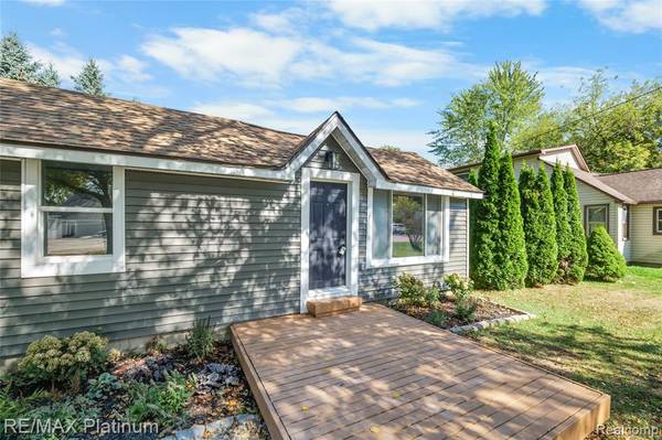 1605 S Hughes Road, Brighton, MI 48114