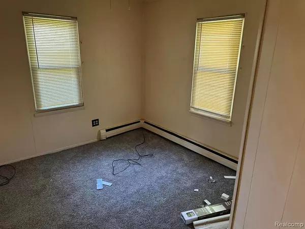 Dearborn Heights, MI 48125,25624 ROSS Street