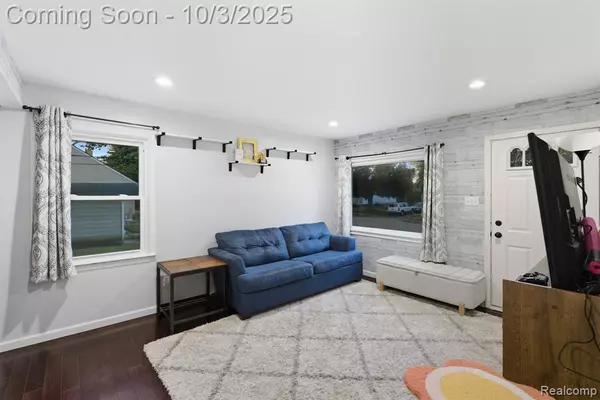 Redford, MI 48240,20504 Kinloch