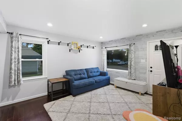 Redford, MI 48240,20504 Kinloch