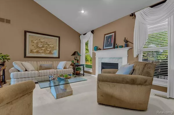 Sterling Heights, MI 48314,44182 Dylan