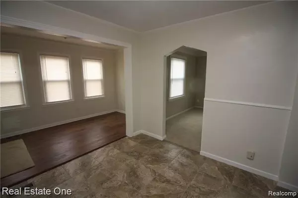 Harper Woods, MI 48225,18546 Eastwood Drive