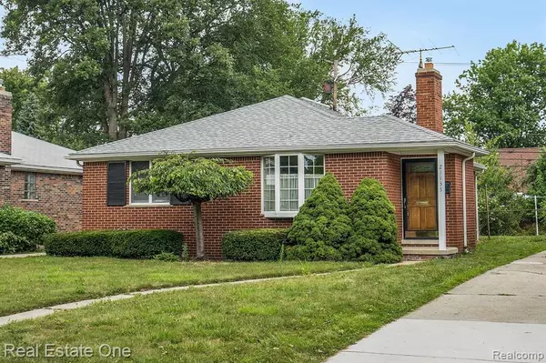 21135 LITTLESTONE Road, Harper Woods, MI 48225
