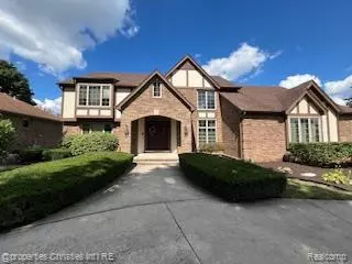 Farmington Hills, MI 48335,22590 SHADOWGLEN Drive