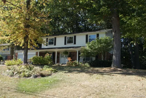 4619 Curtis Lane, Clarkston, MI