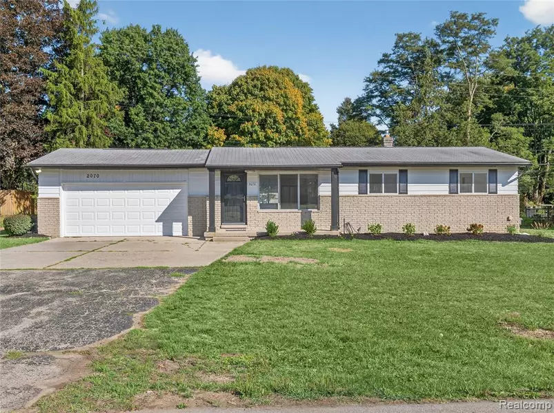 2070 Walton Boulevard, Rochester Hills, MI 48309