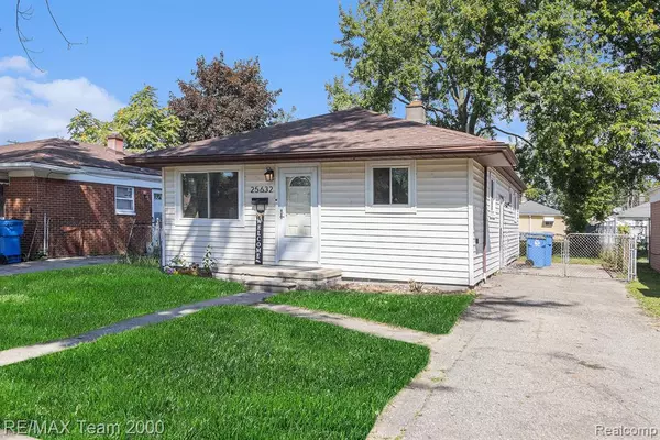 25632 Pennie Street, Dearborn Heights, MI 48125