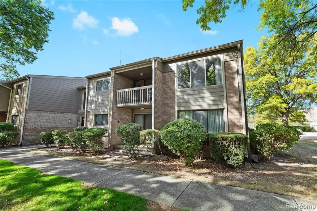 Southfield, MI 48075,16245 Roanoke Street