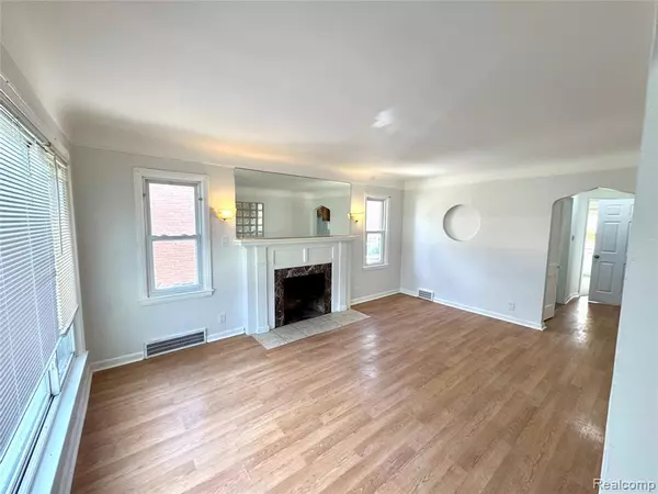 Detroit, MI 48205,14062 Collingham Drive