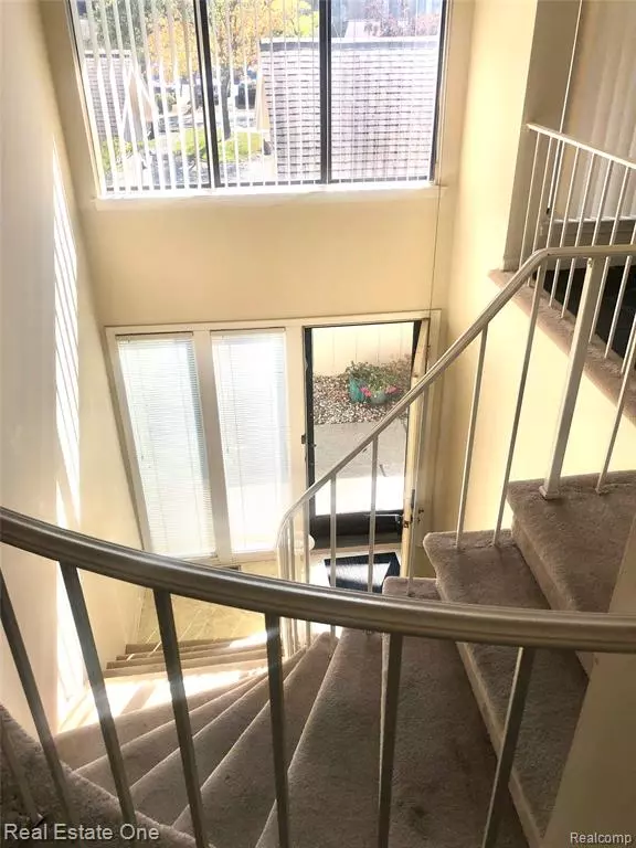 West Bloomfield, MI,7187 Pebble Park Drive