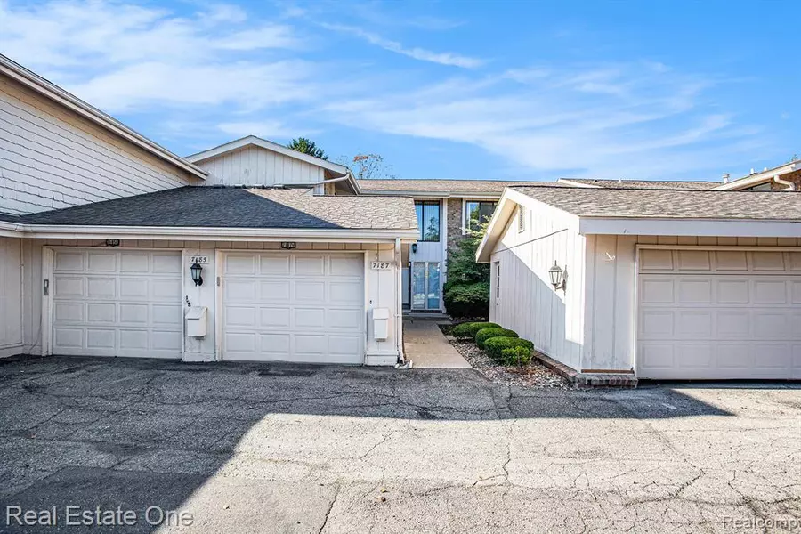 7187 Pebble Park Drive, West Bloomfield, MI