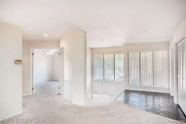 West Bloomfield, MI,7187 Pebble Park Drive