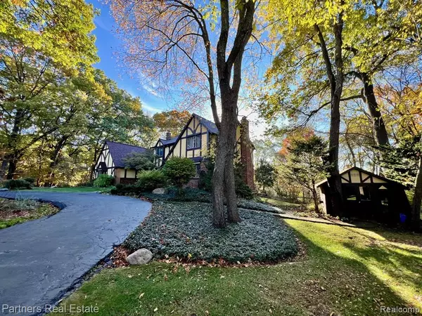 Brighton, MI 48116,5618 Mountain Road