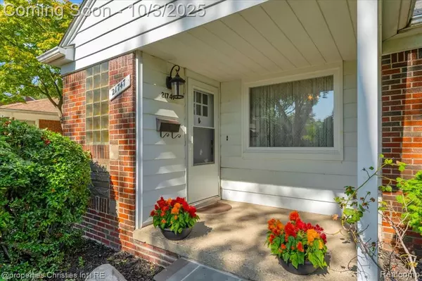 Harper Woods, MI 48225,21747 Newcastle Road