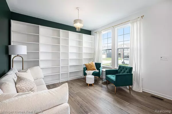 Macomb, MI 48042,24654 Beach Drive