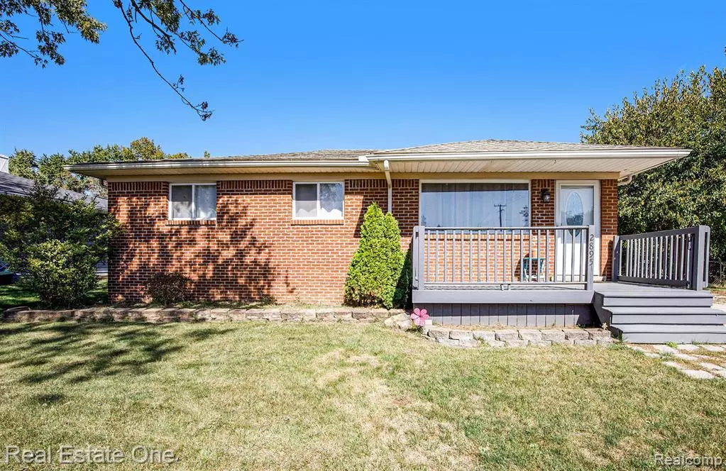 Highland, MI 48356,2895 Golfers Drive