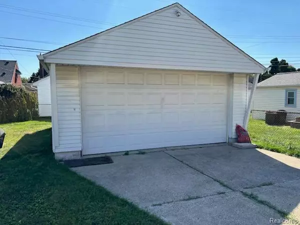 Lincoln Park, MI 48146,1425 Moran Avenue
