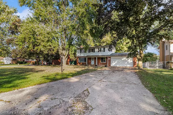 Grand Blanc, MI 48439,5391 Antoinette Drive
