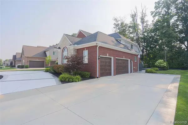 Shelby Twp, MI 48316,55761 Timbers Edge Drive