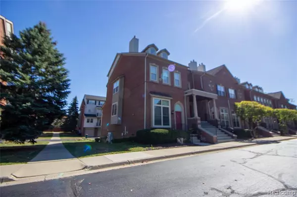 Farmington Hills, MI 48334,29294 W Glenoaks