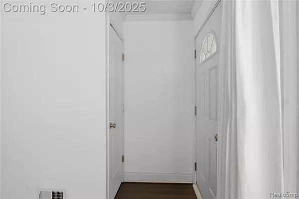 Ferndale, MI 48220,541 E Bennett Avenue