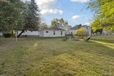 Swartz Creek, MI 48473,5108 McLain Street
