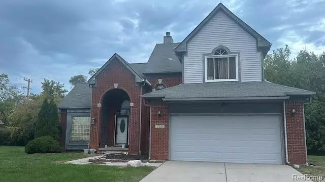 750 Clairpointe Woods Drive, Detroit, MI 48215