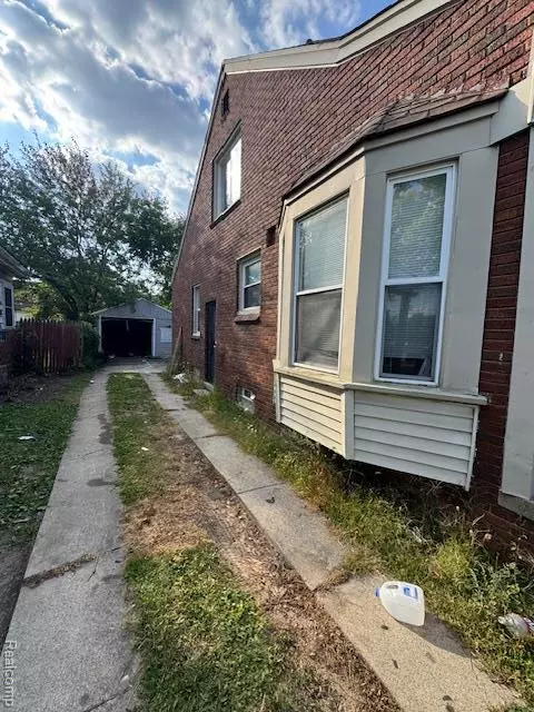 Detroit, MI 48235,16119 Harlow Street