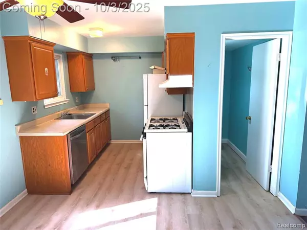 Auburn Hills, MI 48326,3164 Bookam Circle