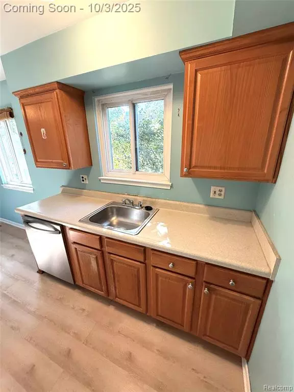 Auburn Hills, MI 48326,3164 Bookam Circle