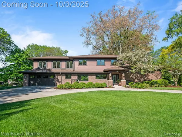 218 Hillboro Drive, Bloomfield Hills, MI 48301