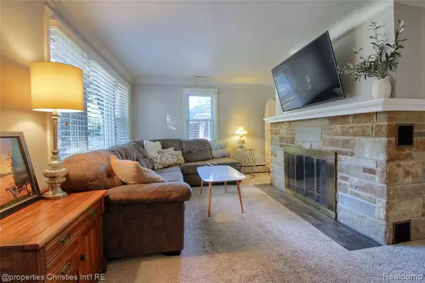 Northville, MI 48167,816 Carpenter Street