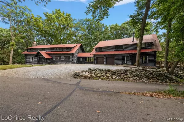 Clarkston, MI 48348,8646 Thendara Boulevard