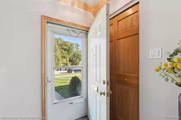 Livonia, MI 48154,14155 Berwick Street