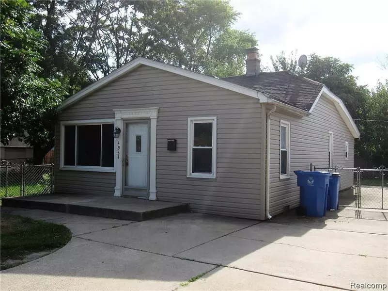 4934 EDGEWOOD Street, Dearborn Heights, MI 48125