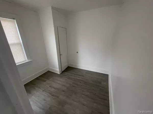 Eastpointe, MI 48021,15338 STEPHENS Drive