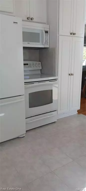 Garden City, MI,28843 Balmoral Street