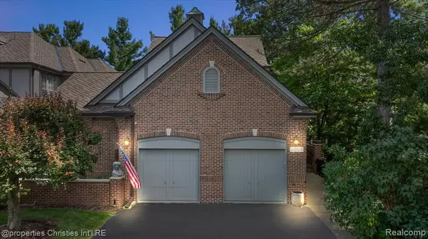 4054 Cranbrook Court, Bloomfield Hills, MI