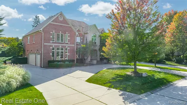 3879 Teakwood Lane, Rochester Hills, MI 48309