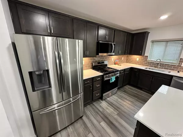 Dexter, MI 48130,9153 DOGWOOD Lane