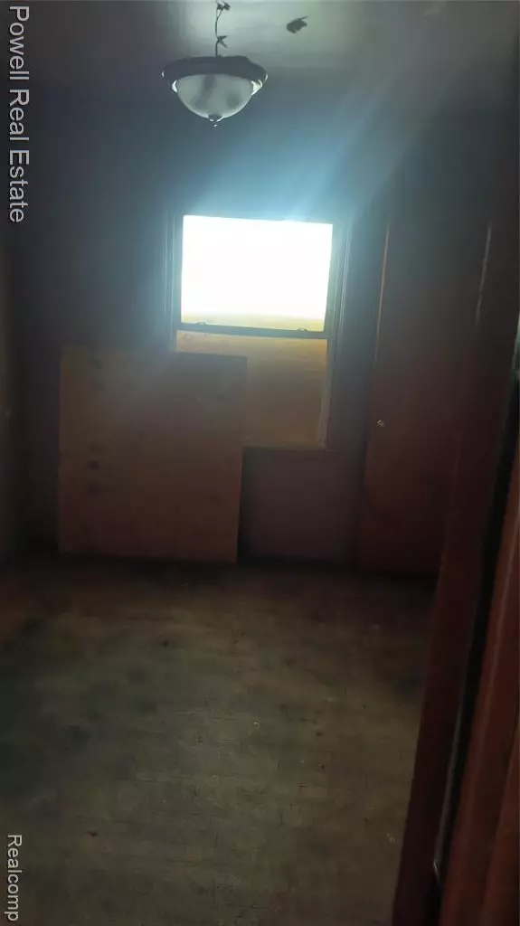 Detroit, MI 48205,12622 Gunston Street