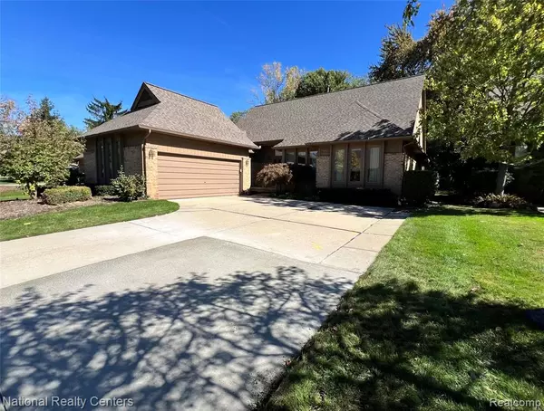 Farmington Hills, MI 48331,28760 Hidden Trail