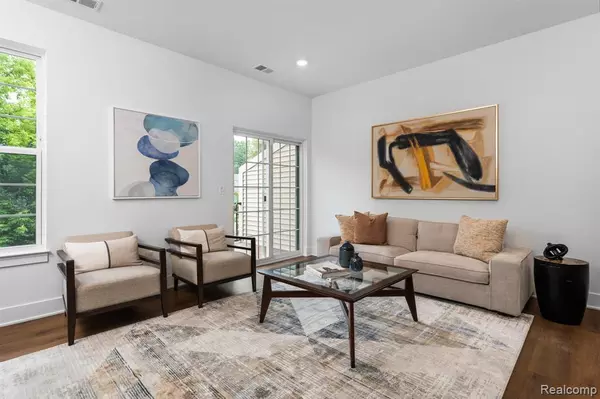 Milford, MI 48381,518 Village Lane