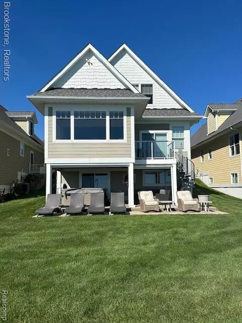 10049 Dixie Highway, MI