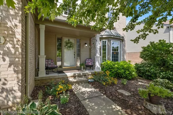 2841 Yosemite Drive, Lake Orion, MI