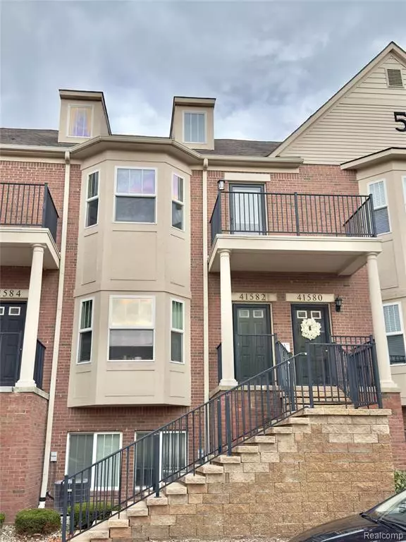 41582 Hamlet Lane, Novi, MI